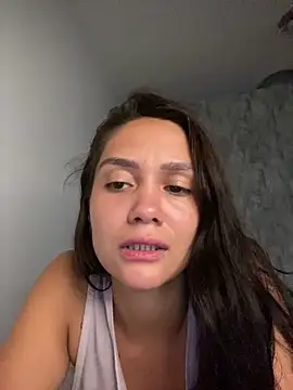 carolsapequinha online show from March 16, 2026, 1:13 am