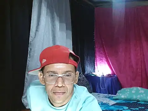 Snapshot of FANTASYBOYS11 chatting on November 26, 2025, 12:54 am FANTASYBOYS11 online show from November 26, 2025, 12:54 am