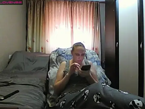 JenniDeep online show from February 5, 2026, 7:59 am