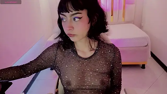 Crystall sweett online show from November 23, 2025, 7:24 pm