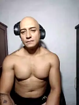 nicolssssssssss online show from November 13, 2025, 6:06 am