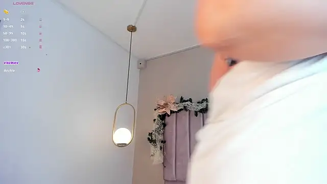 Snapshot of AnnaNoval_10 chatting on November 20, 2025, 12:28 pm AnnaNoval 10 online show from November 20, 2025, 12:28 pm