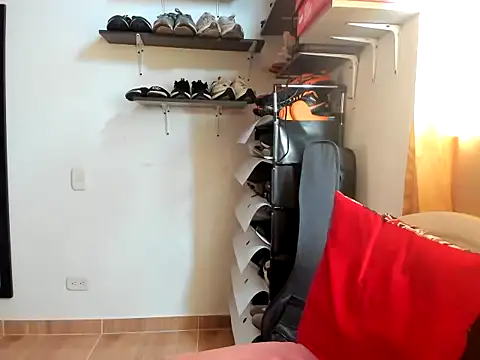 caroline 47 online show from April 9, 2026, 7:53 pm