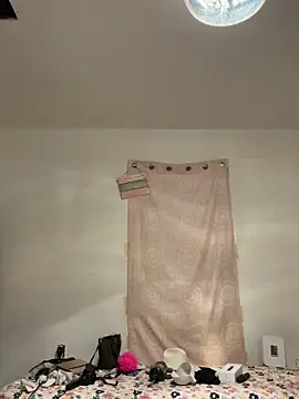 Snapshot of miatate chatting on February 11, 2026, 12:38 pm miatate online show from February 11, 2026, 12:38 pm