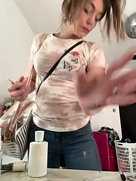 Snapshot of miatate chatting on February 24, 2026, 9:59 pm miatate online show from February 24, 2026, 9:59 pm