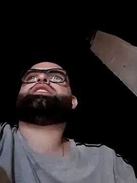 julianlondo111 online show from December 21, 2025, 1:19 am