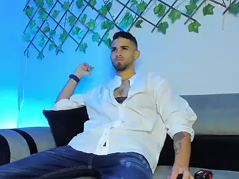 Angel blue1 online show from November 28, 2025, 12:33 am