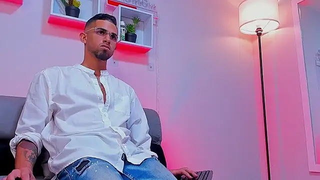 Angel blue1 online show from November 25, 2025, 3:18 am