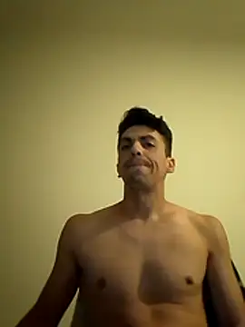 Snapshot of roddyron1n chatting on November 14, 2025, 4:05 am roddyron1n online show from November 14, 2025, 4:05 am