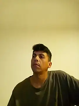 Snapshot of roddyron1n chatting on December 1, 2025, 7:42 am roddyron1n online show from December 1, 2025, 7:42 am