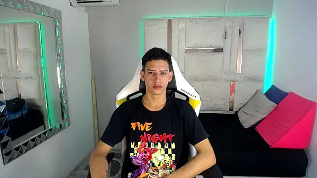 Snapshot of HARD_GROUPP_ chatting on November 28, 2025, 3:39 am HARD GROUPP online show from November 28, 2025, 3:39 am