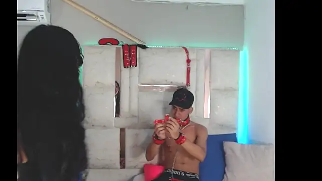 Snapshot of HARD_GROUPP_ chatting on November 16, 2025, 4:06 am HARD GROUPP online show from November 16, 2025, 4:06 am