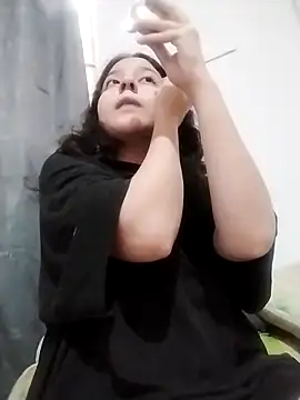 chibi love online show from February 3, 2026, 4:01 pm