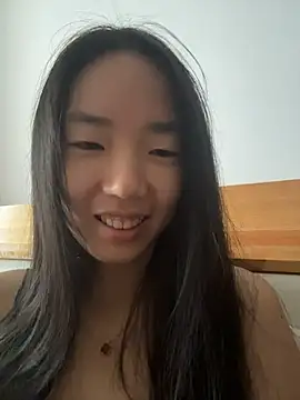 TinyBabe online show from November 14, 2025, 5:00 am