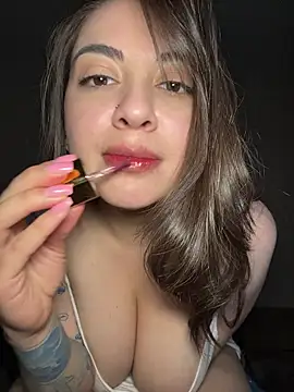 Lovynna online show from May 21, 2026, 8:06 pm