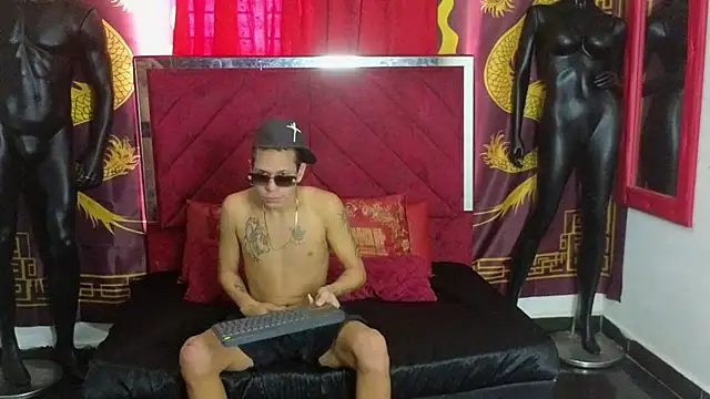 BDSM Group online show from November 23, 2025, 3:22 pm