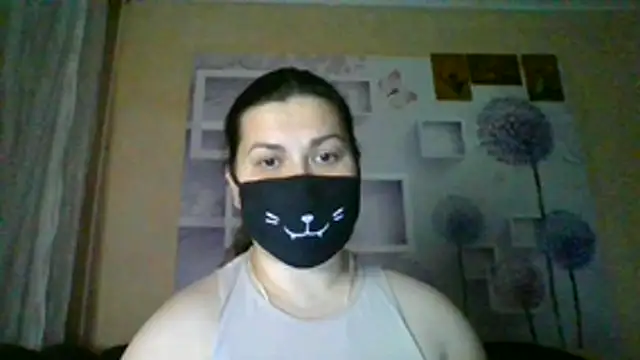 honey sweet couple online show from November 22, 2025, 7:13 pm