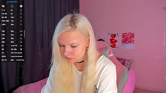 murmurmiace online show from November 29, 2025, 12:05 pm