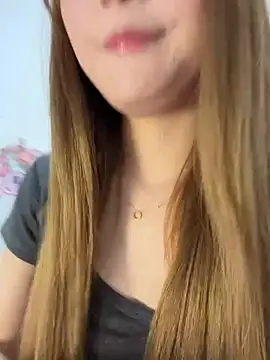 Snapshot of susuya_sha chatting on June 15, 2026, 2:28 pm susuya sha online show from June 15, 2026, 2:28 pm