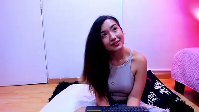 VictoriaRouge  online show from March 31, 2026, 3:52 am