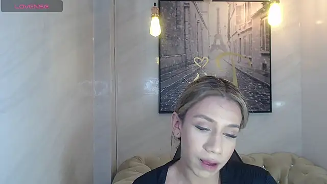 Evy Luxx v online show from June 4, 2026, 3:11 am