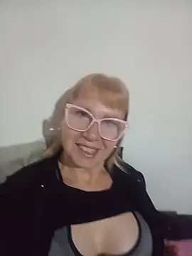 SexyMilf1211 online show from June 2, 2026, 11:21 am