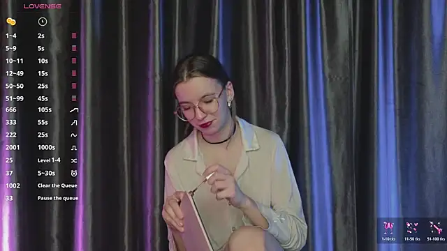 RochelCozzi online show from December 21, 2025, 4:08 pm