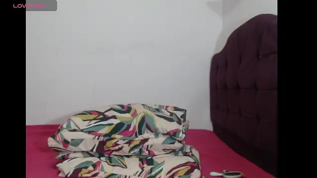 Snapshot of Salma_G1 chatting on May 4, 2026, 12:52 pm Salma G1 online show from May 4, 2026, 12:52 pm
