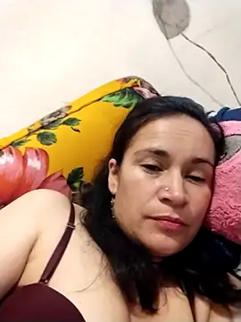 Snapshot of LilyMature_x chatting on November 28, 2025, 9:15 pm LilyMature x online show from November 28, 2025, 9:15 pm