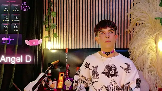 Snapshot of Angeldust19 chatting on February 13, 2026, 3:50 am Angeldust19 online show from February 13, 2026, 3:50 am