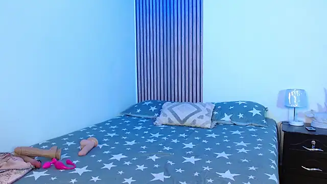 Aghata walker online show from November 25, 2025, 1:17 am