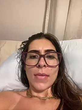 fer-nanda online show from February 11, 2026, 4:23 am