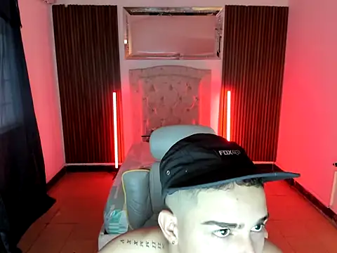 pablo prada online show from November 18, 2025, 6:44 pm