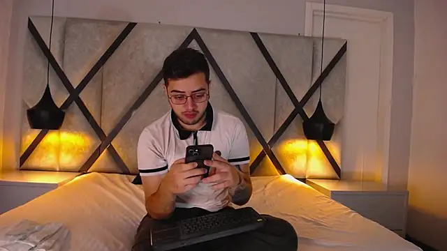 Ethan Greys online show from December 20, 2025, 11:51 pm