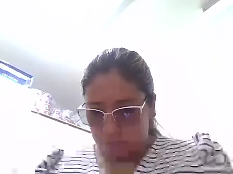 marcelaxxxl online show from November 25, 2025, 4:18 pm