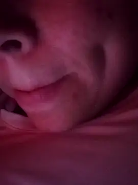 Snapshot of Rouse_hot_ chatting on February 4, 2026, 8:15 pm Rouse hot online show from February 4, 2026, 8:15 pm