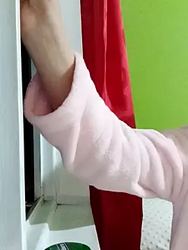 Snapshot of Rouse_hot_ chatting on January 7, 2026, 12:26 am Rouse hot online show from January 7, 2026, 12:26 am