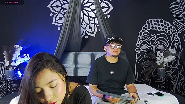 Snapshot of Kamie_SebasDolce chatting on March 30, 2026, 1:12 pm Kamie SebasDolce online show from March 30, 2026, 1:12 pm