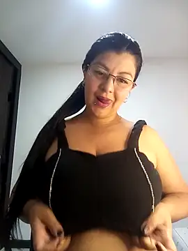Snapshot of CelesteAlvarez1989 chatting on May 13, 2026, 5:09 pm CelesteAlvarez1989 online show from May 13, 2026, 5:09 pm