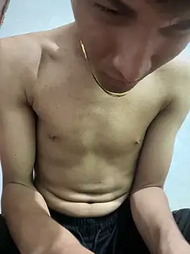 Luigi cumming1 online show from April 12, 2026, 7:39 pm