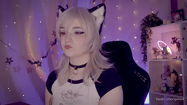 vronnier online show from December 18, 2025, 3:05 pm