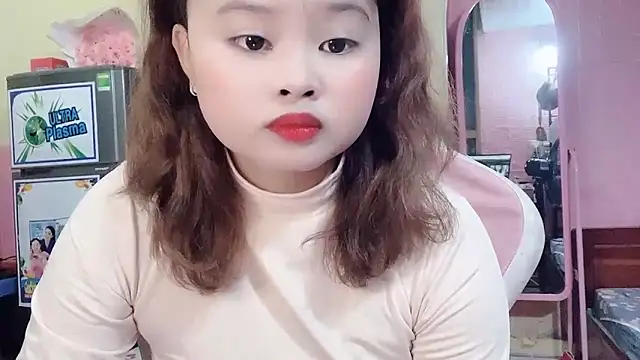 Snapshot of Lina8386 chatting on November 21, 2025, 5:23 pm Lina8386 online show from November 21, 2025, 5:23 pm