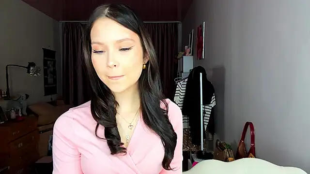 EmmaJonse online show from November 15, 2025, 11:47 am