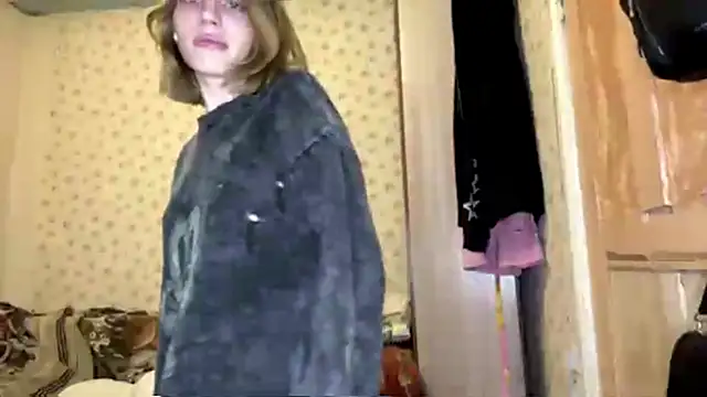 MelaineAytes online show from November 19, 2025, 11:10 am