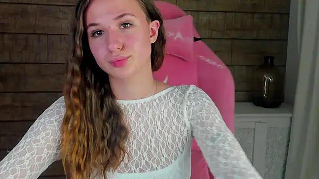 KristinaBellini online show from November 29, 2025, 4:40 pm