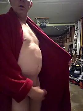 Snapshot of longsmooth4u chatting on April 5, 2026, 9:27 am longsmooth4u online show from April 5, 2026, 9:27 am