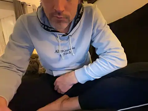 Brandonn1989amateur online show from December 2, 2025, 9:38 pm