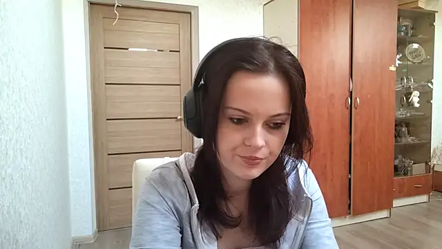 LouiseMarengo online show from January 17, 2026, 7:23 am