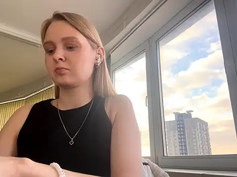 PaulitaSolow online show from November 16, 2025, 7:02 am