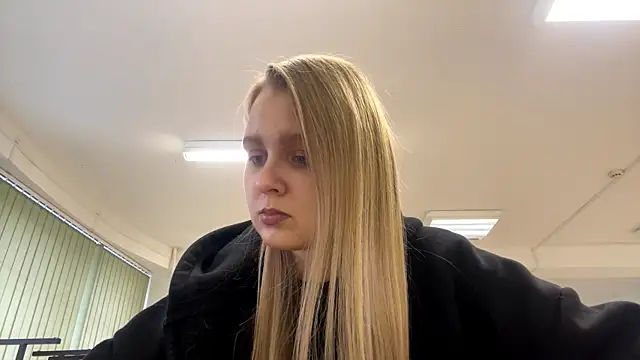 PaulitaSolow online show from November 22, 2025, 9:52 am